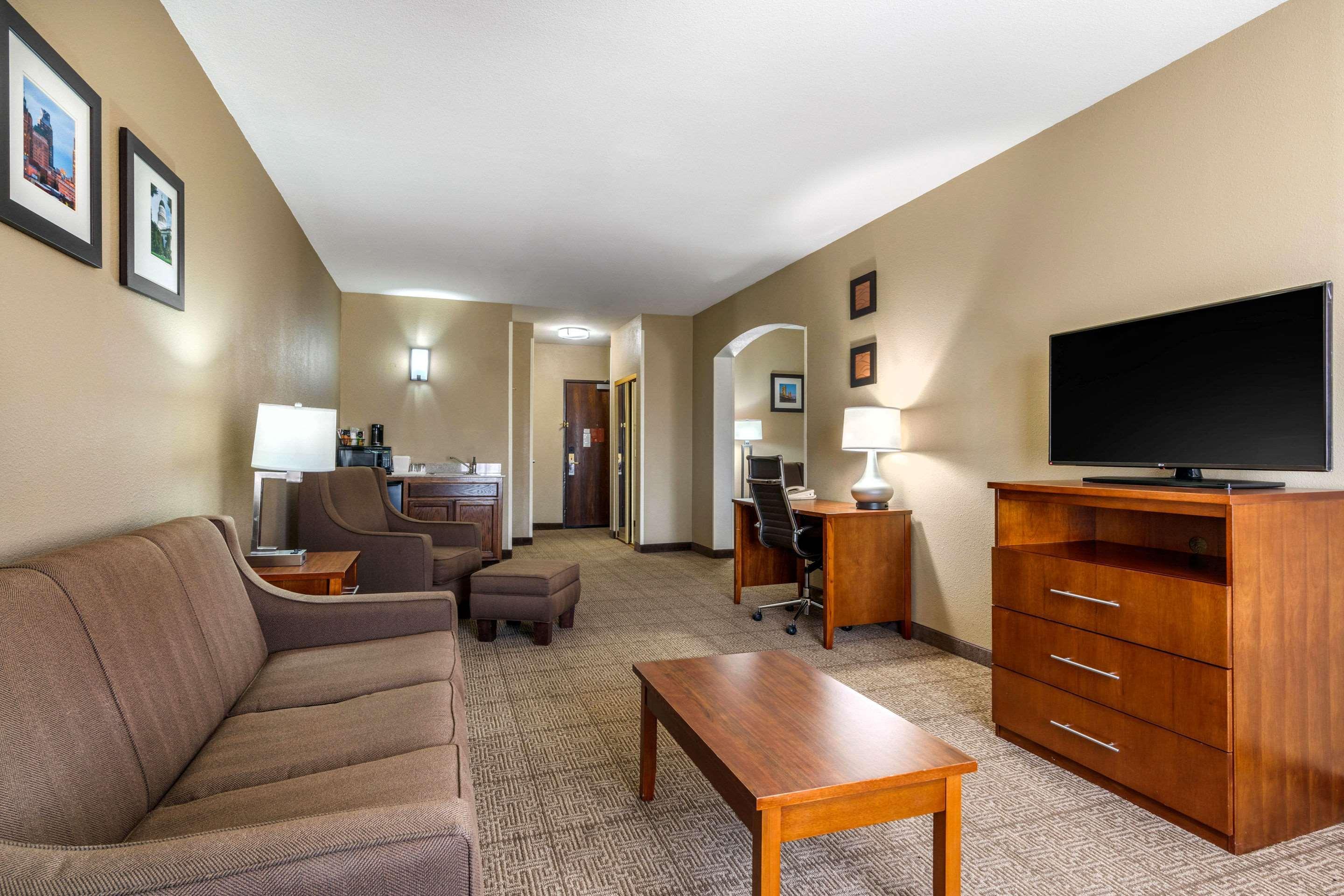 Comfort Inn & Suites Sacramento - University Area 외부 사진