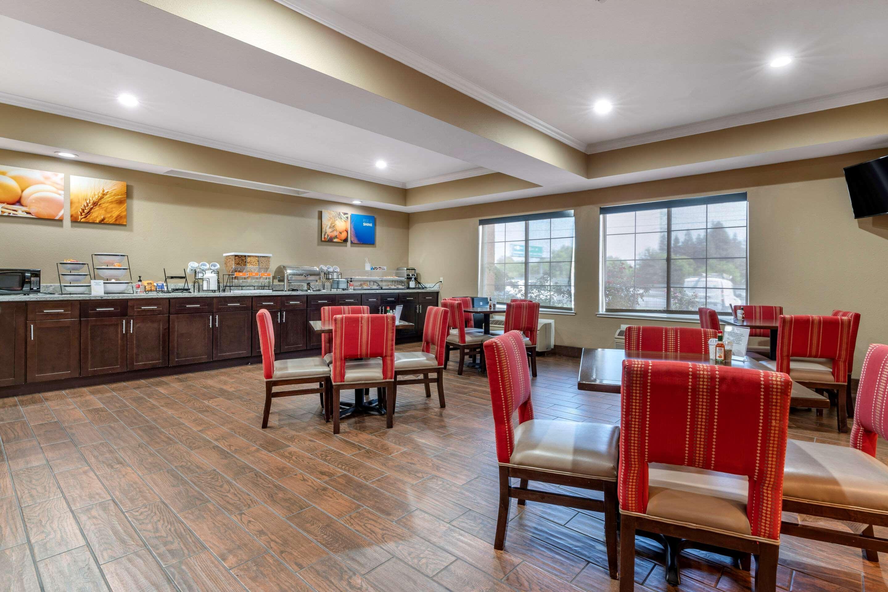 Comfort Inn & Suites Sacramento - University Area 외부 사진